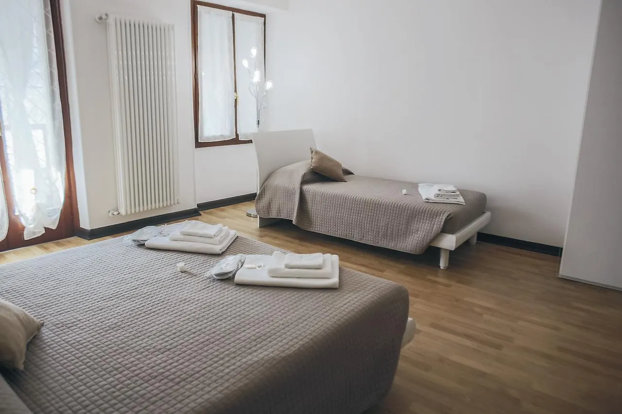Residenza Al Castello Hotel Verona 2*,